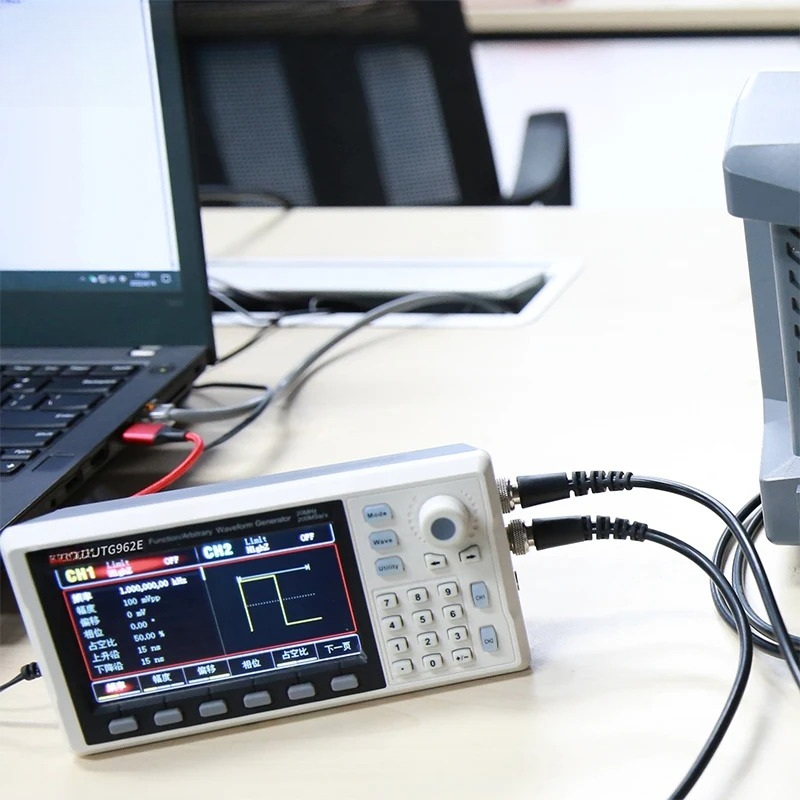 Gerador de Sinais de Função Po - Dual Channel Arbitrary Waveform Function Generator 60Mhz avaliação e preço